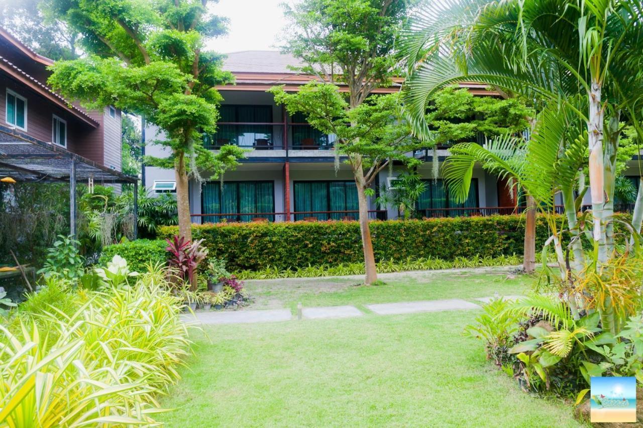 The Breeze Lipe Resort Exterior foto